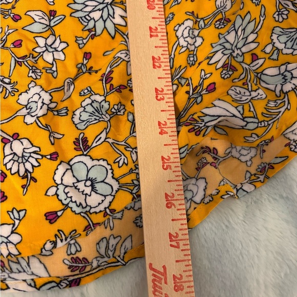 Old Navy Yellow Floral Cap Sleeve Blouse - Picture 5 of 8